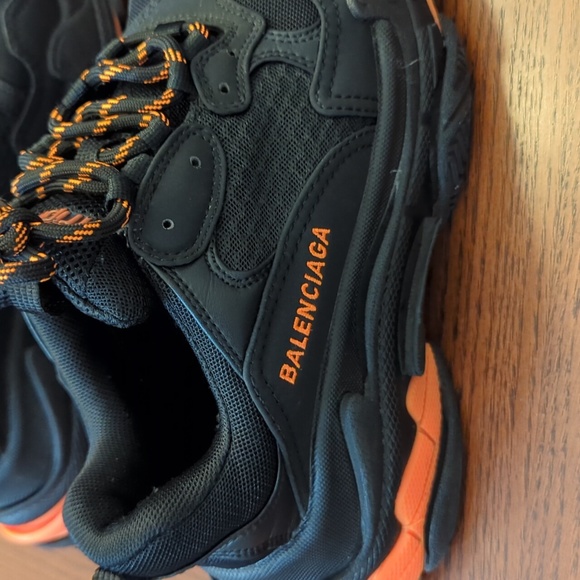 Balenciaga Triple S size 7 - Picture 7 of 11